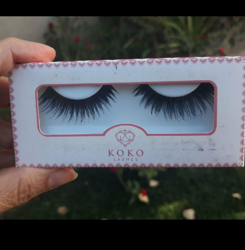 False Lashes #207